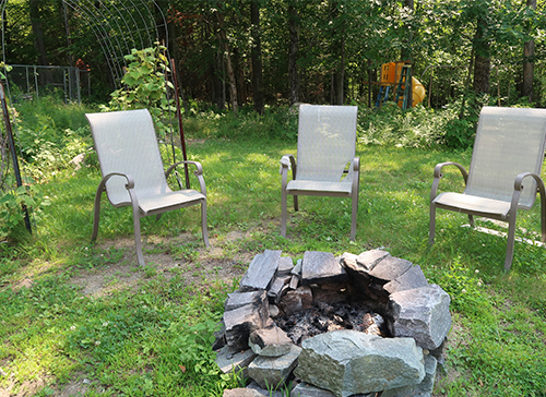 garden-tour-fire-pit